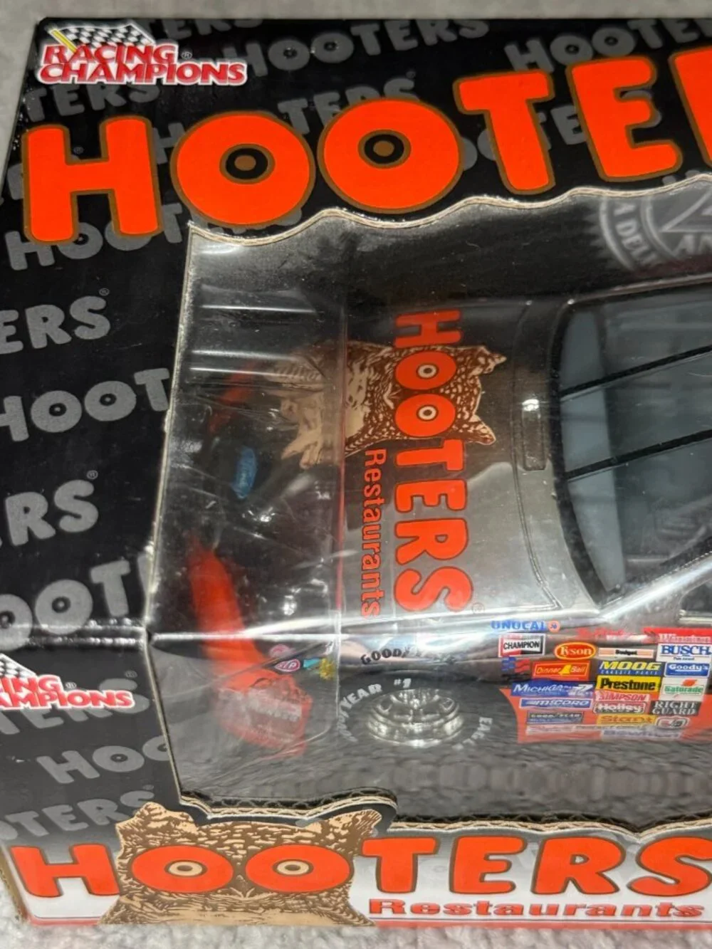 2003 Alan Kulwicki #7 Racing Champions Hooters Ford Thunderbird 1:24 Diecast